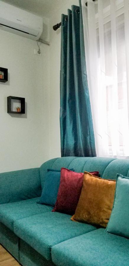 Spacious And Cozy Apartment - Ajia Apartment Тирана Экстерьер фото
