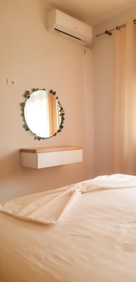 Spacious And Cozy Apartment - Ajia Apartment Тирана Экстерьер фото